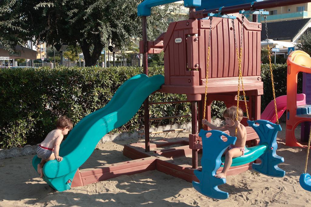 צ'סנטיקו Gallia Club Hotel מראה חיצוני תמונה