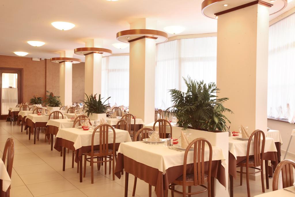 צ'סנטיקו Gallia Club Hotel מראה חיצוני תמונה