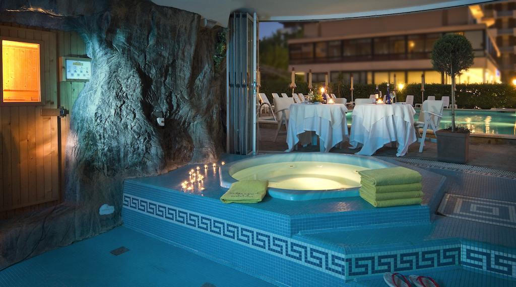 צ'סנטיקו Gallia Club Hotel מראה חיצוני תמונה